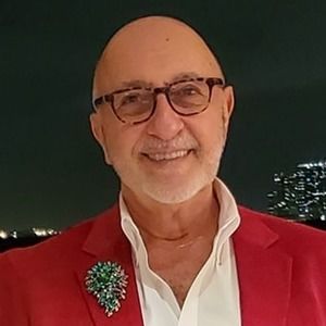 Meet your Posher, Leo